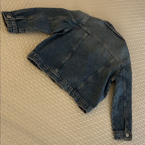 NWT  H&M Kids Classic Blue Denim Jacket - Picture 4 of 4
